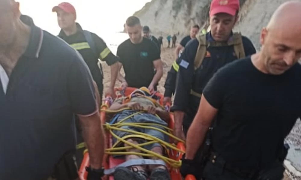 Εικόνες από τη μεταφορά του «τέρας του Κάβου» στο νοσοκομείο